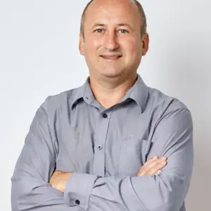 BIO_G Höckner-1.jpg